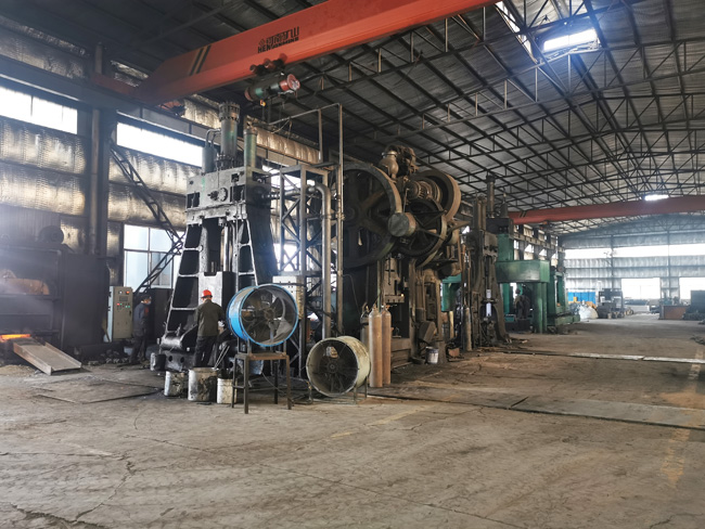 廠(chǎng)區(qū)設(shè)備